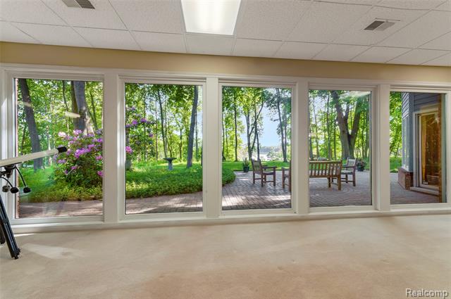 Builiding view sixty for 2323 Addaleen, Highland, MI. 48357