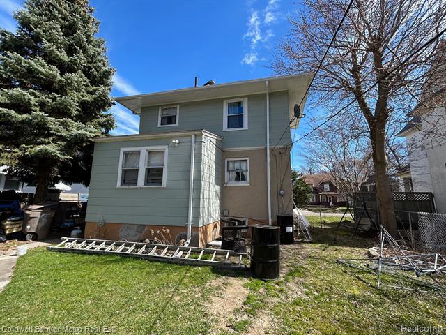 Builiding view eight for 669 N Perry, Pontiac, MI. 48342