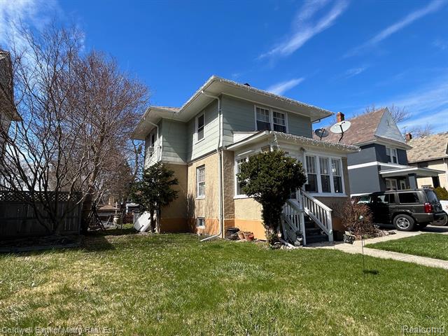 Builiding view one for 669 N Perry, Pontiac, MI. 48342