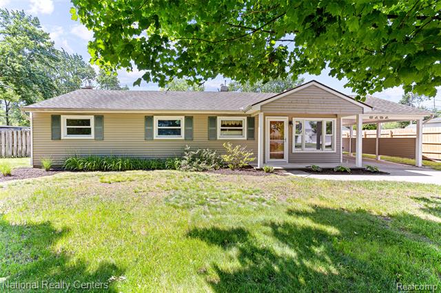 front view for 5191 Lynsue Ln, Waterford, Mi. 48327
