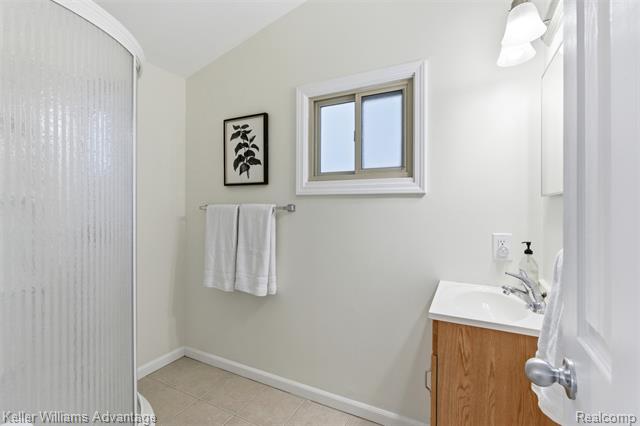 Builiding view eleven for 1091 Joangay, Waterford, MI. 48327