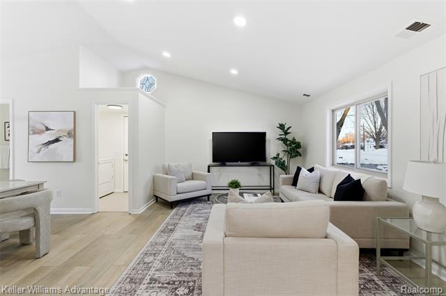 Builiding view four for 1091 Joangay, Waterford, MI. 48327