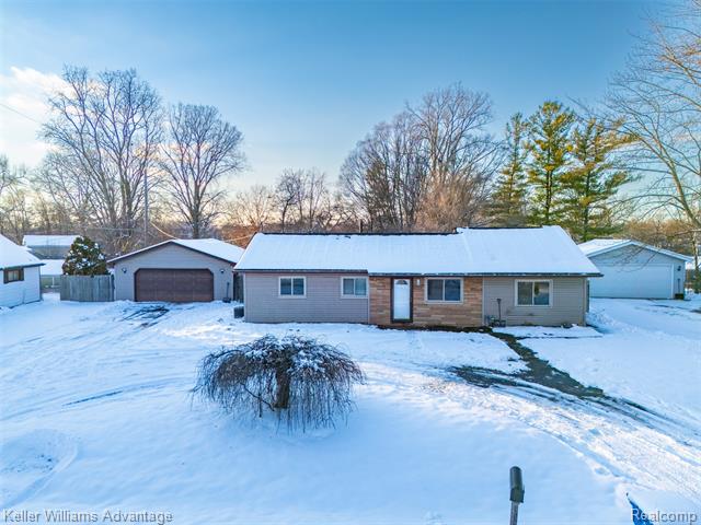 Builiding view twenty for 1091 Joangay, Waterford, MI. 48327