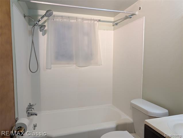 Builiding view eight for 679 Linda Vista, Pontiac, MI. 48342