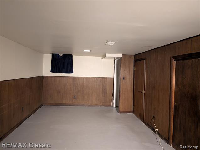 Builiding view fourteen for 679 Linda Vista, Pontiac, MI. 48342