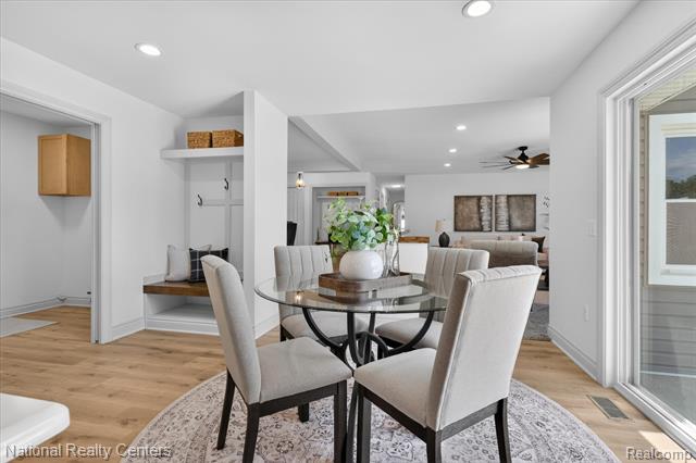 Builiding view fifteen for 2601 Westwind, Highland, MI. 48357