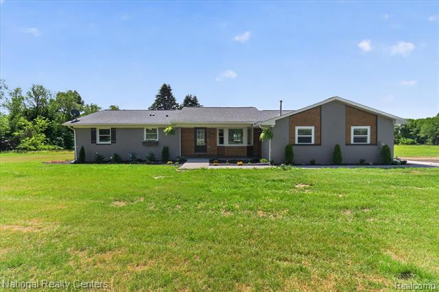 Builiding view one for 2601 Westwind, Highland, MI. 48357