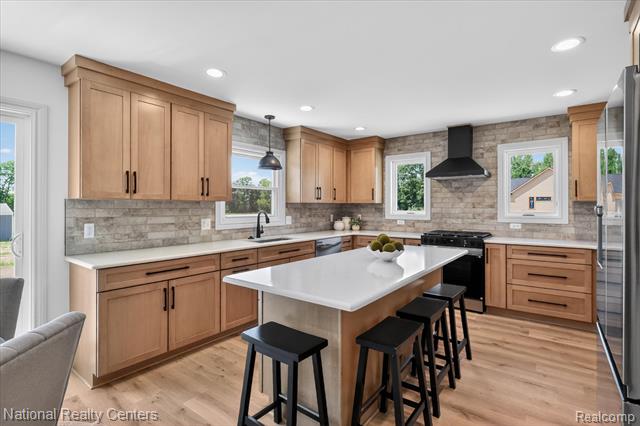 Builiding view seventeen for 2601 Westwind, Highland, MI. 48357