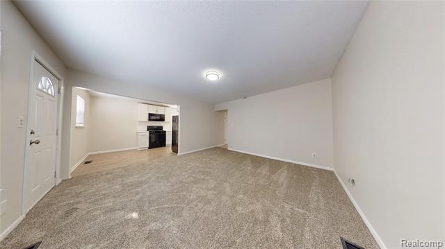 Builiding view five for 733 Livingston, Pontiac, MI. 48340