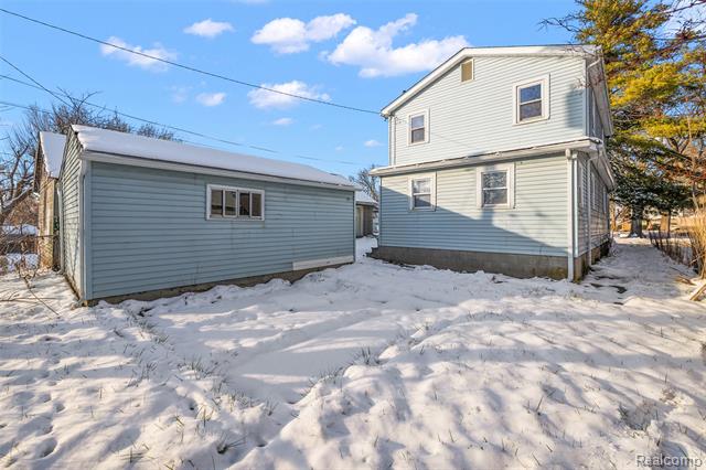 Builiding view forty four for 45 N Merrimac, Pontiac, MI. 48340