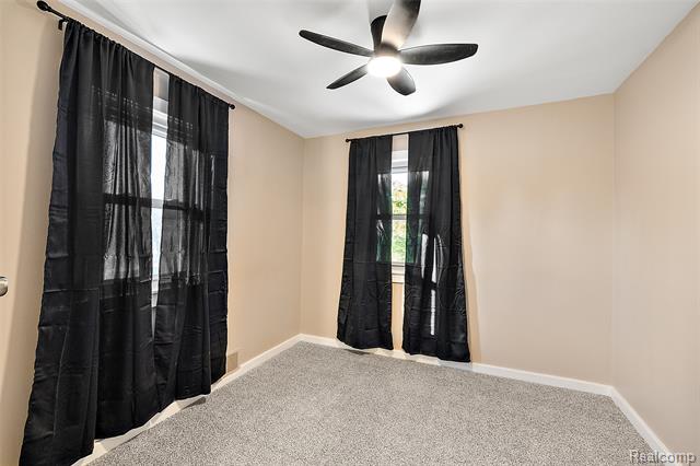 Builiding view forty for 45 N Merrimac, Pontiac, MI. 48340