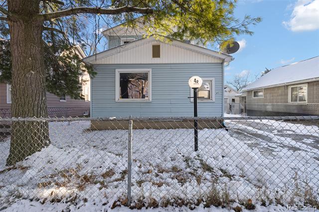 Builiding view four for 45 N Merrimac, Pontiac, MI. 48340