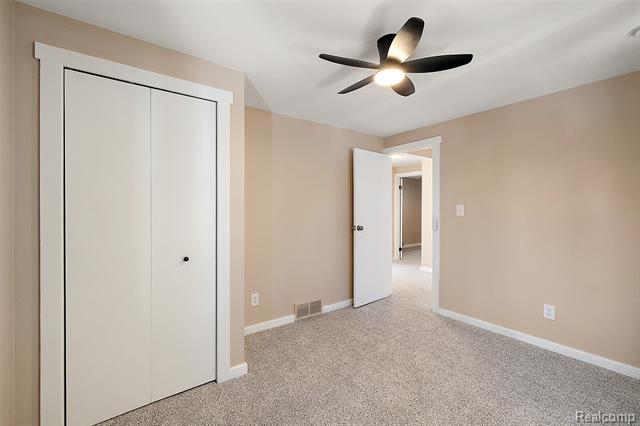 Builiding view thirty three for 45 N Merrimac, Pontiac, MI. 48340