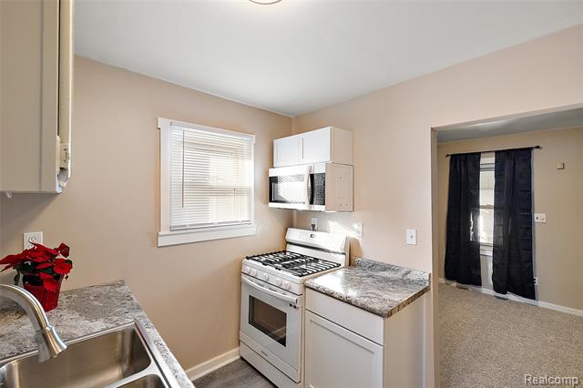 Builiding view twenty one for 45 N Merrimac, Pontiac, MI. 48340