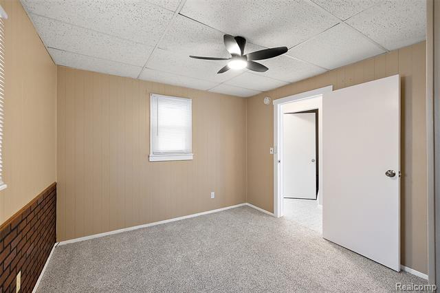 Builiding view twenty seven for 45 N Merrimac, Pontiac, MI. 48340