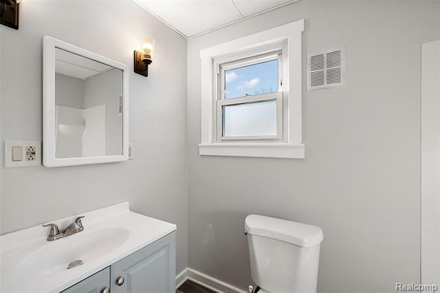 Builiding view twenty two for 45 N Merrimac, Pontiac, MI. 48340