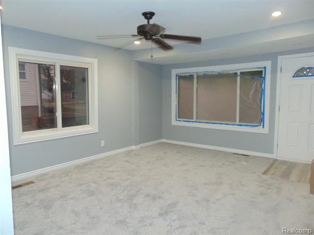 Builiding view eighteen for 780 Palmer, Pontiac, MI. 48342