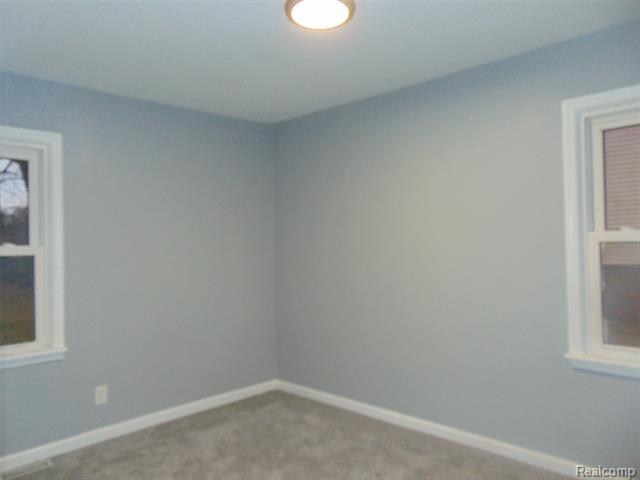 Builiding view seventeen for 780 Palmer, Pontiac, MI. 48342