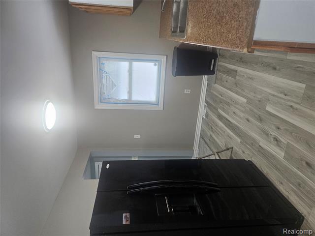 Builiding view thirty for 780 Palmer, Pontiac, MI. 48342