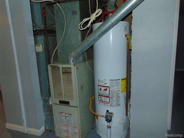 Builiding view twelve for 780 Palmer, Pontiac, MI. 48342