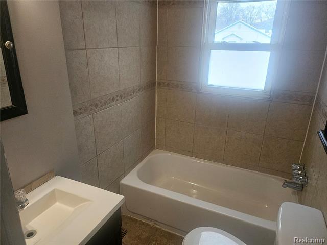 Builiding view twenty five for 780 Palmer, Pontiac, MI. 48342