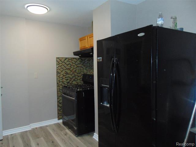 Builiding view twenty one for 780 Palmer, Pontiac, MI. 48342