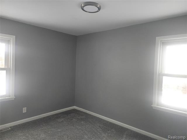 Builiding view twenty seven for 780 Palmer, Pontiac, MI. 48342