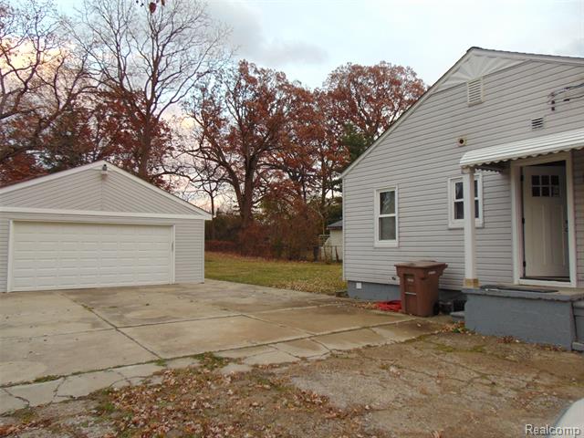 Builiding view two for 780 Palmer, Pontiac, MI. 48342