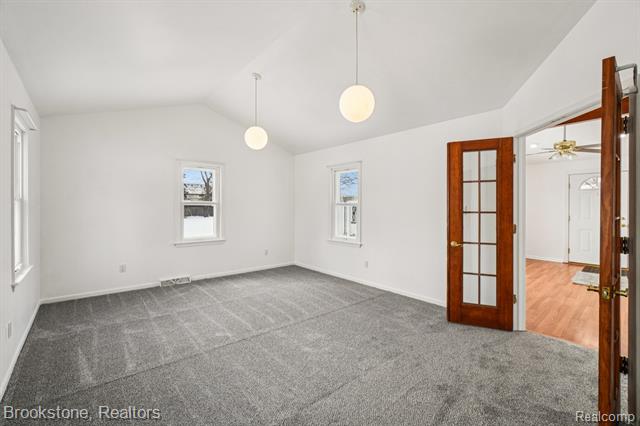 Builiding view thirteen for 5729 Graves, Waterford, MI. 48327