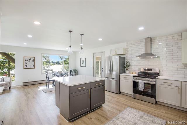 Builiding view seven for 3015 Lakeview, Highland, MI. 48356