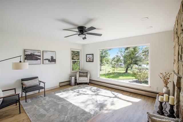 Builiding view three for 3015 Lakeview, Highland, MI. 48356