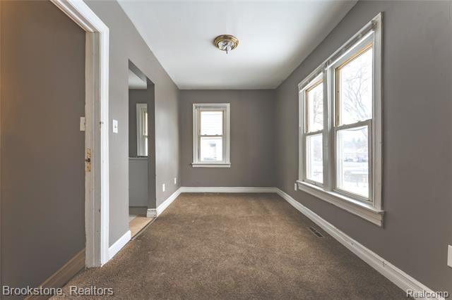 Builiding view four for 744 Saint Clair, Pontiac, MI. 48340