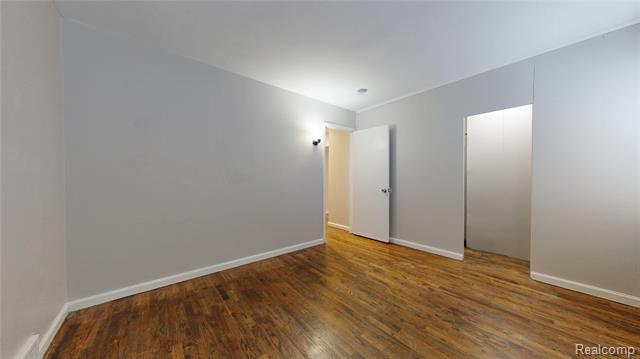 Builiding view ten for 715 Kenilworth, Pontiac, MI. 48340