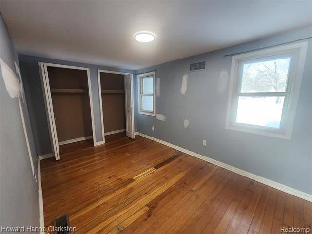 Builiding view five for 5748 Graves, Waterford, MI. 48327