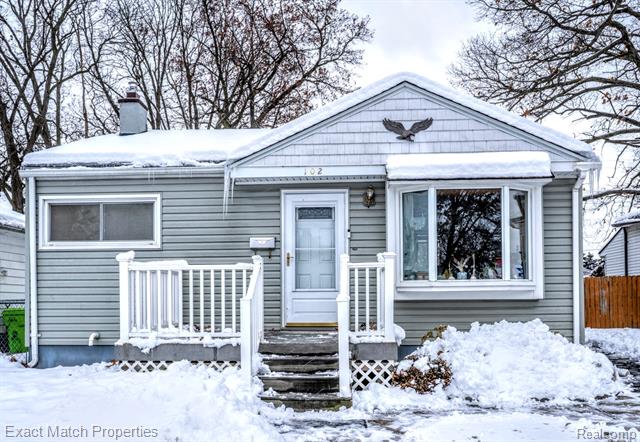 front view for 102 E Cornell Ave, Pontiac, Mi. 48340