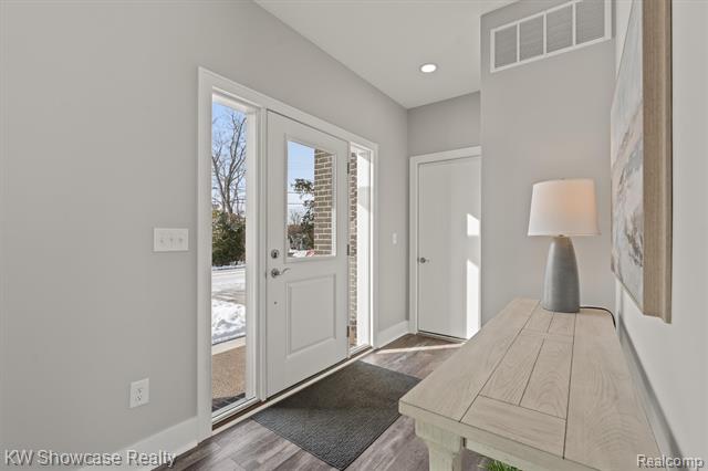 Builiding view sixteen for 9090 Buckingham, White Lake, MI. 48386