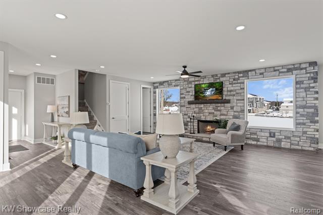 Builiding view thirteen for 9090 Buckingham, White Lake, MI. 48386