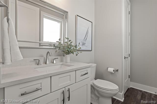 Builiding view thirty six for 9090 Buckingham, White Lake, MI. 48386