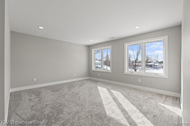 Builiding view thirty three for 9090 Buckingham, White Lake, MI. 48386