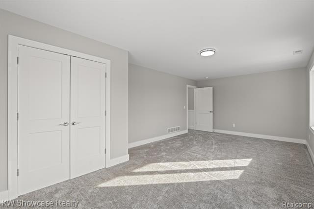 Builiding view thirty for 9090 Buckingham, White Lake, MI. 48386