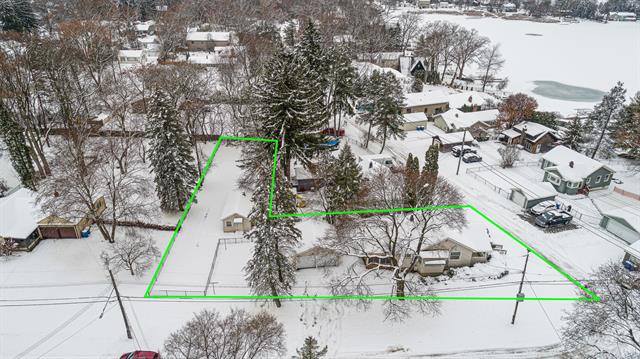 Builiding view forty five for 3303 Lexington, Waterford, MI. 48328