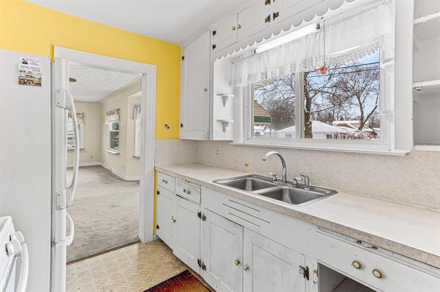 Builiding view fourteen for 3303 Lexington, Waterford, MI. 48328