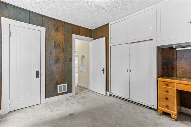 Builiding view seventeen for 3303 Lexington, Waterford, MI. 48328