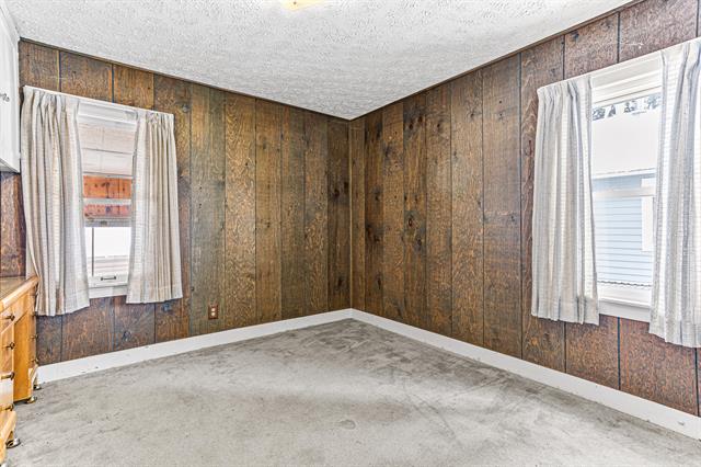 Builiding view sixteen for 3303 Lexington, Waterford, MI. 48328