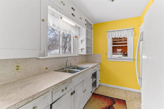 Builiding view thirteen for 3303 Lexington, Waterford, MI. 48328