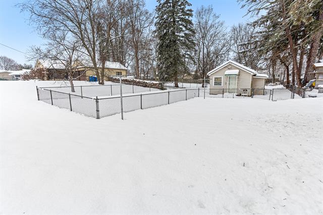 Builiding view thirty eight for 3303 Lexington, Waterford, MI. 48328