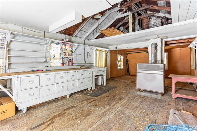 Builiding view thirty seven for 3303 Lexington, Waterford, MI. 48328