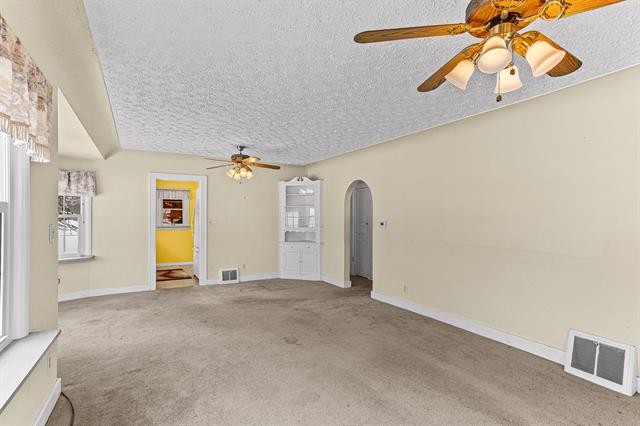 Builiding view twelve for 3303 Lexington, Waterford, MI. 48328