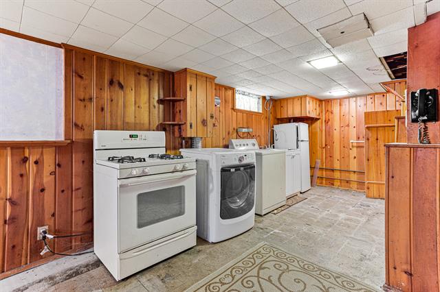 Builiding view twenty four for 3303 Lexington, Waterford, MI. 48328