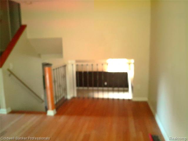 Builiding view eight for 3225 Oak Ridge, Highland, MI. 48356